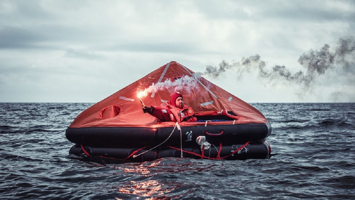 Top10 best modern liferafts for on a sailboat