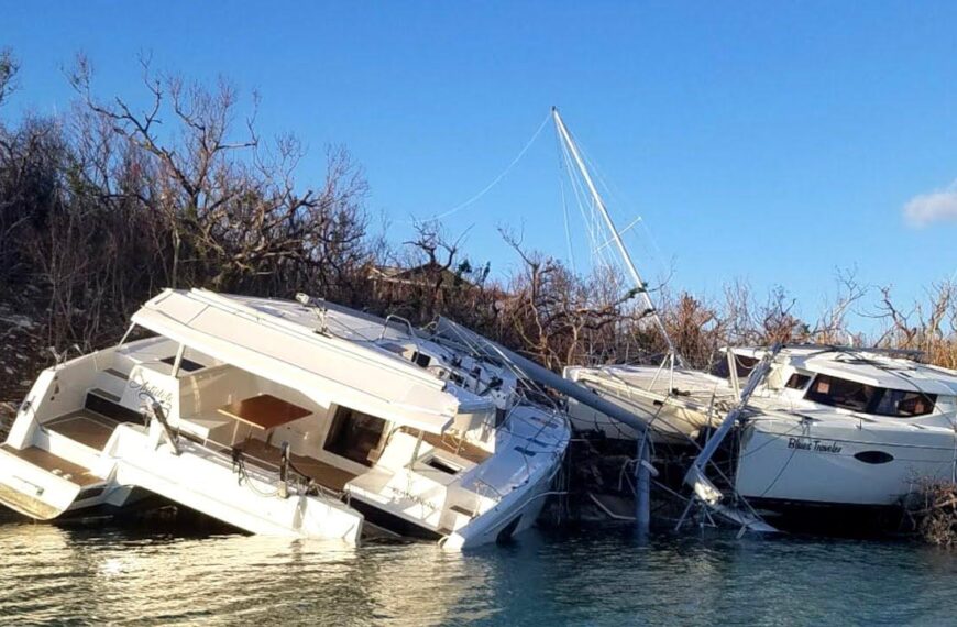 I'm REBUILDING these 2 SALVAGE CATAMARANS! – Episode 89