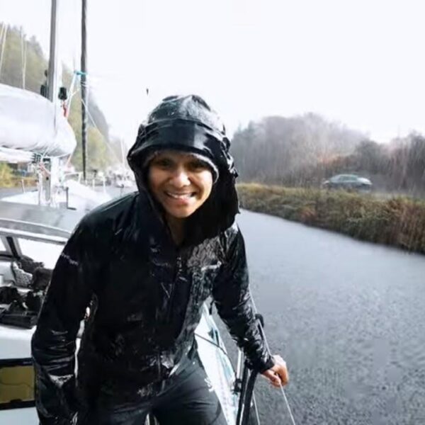Lifting Our Boat With a Rain Powered Elevator (The Crinan Canal)  | Step 306